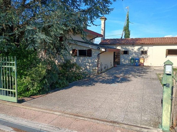 casa indipendente in vendita a Villorba in zona Carità