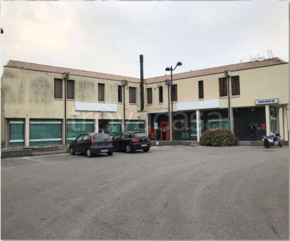 negozio in vendita a Villorba in zona Lancenigo