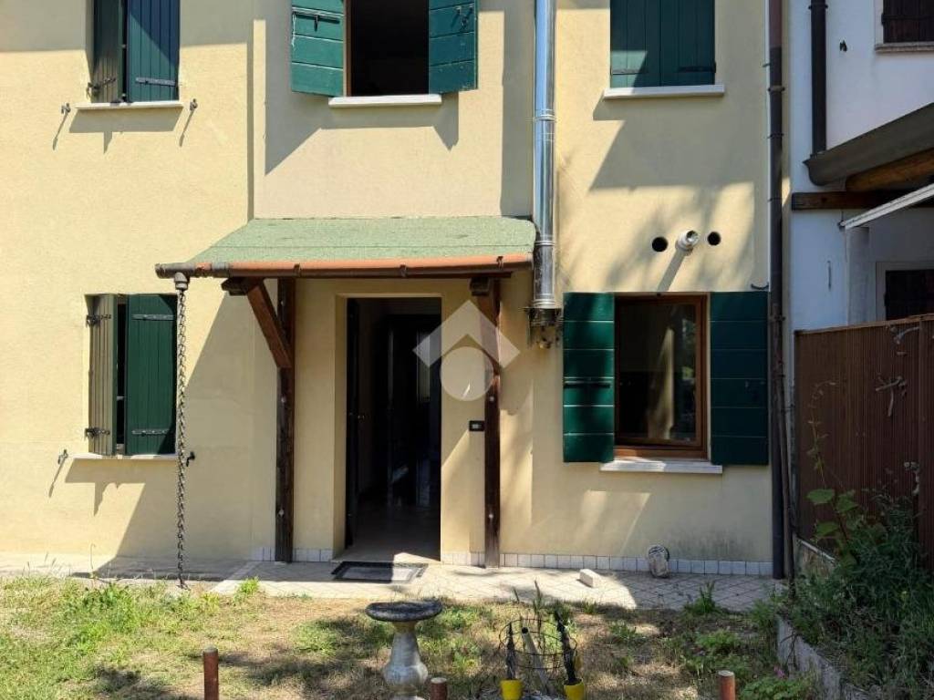 casa indipendente in vendita a Villorba in zona Lancenigo