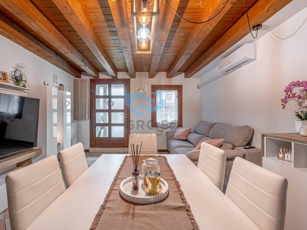 casa indipendente in vendita a Villorba in zona Lancenigo