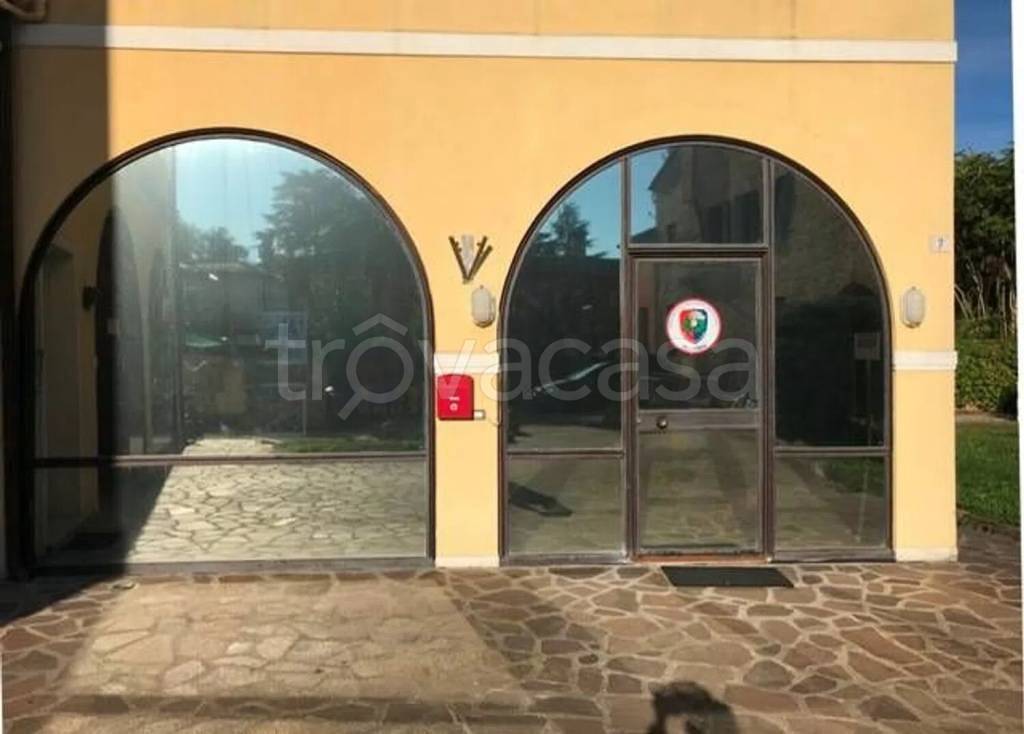 negozio in vendita a Villorba in zona Carità