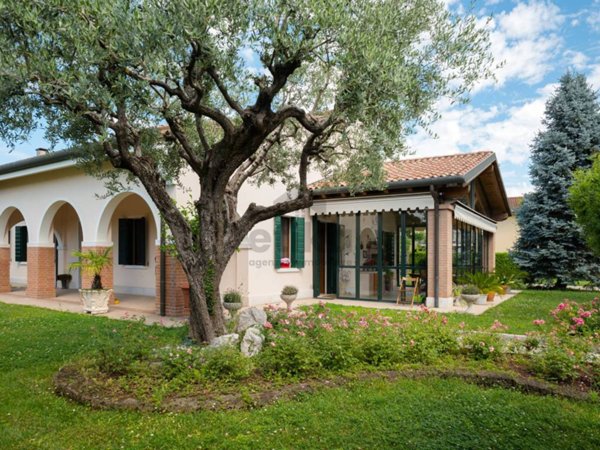 casa indipendente in vendita a Villorba in zona Lancenigo