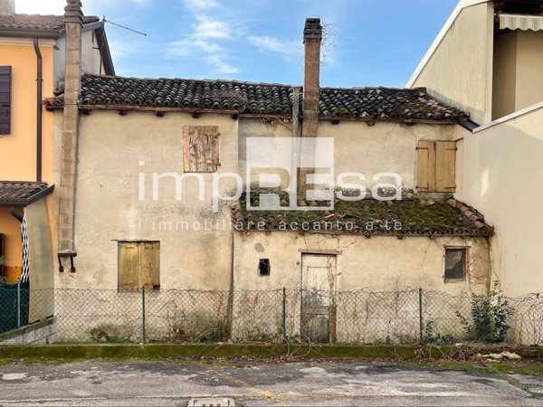 casa indipendente in vendita a Villorba in zona Fontane