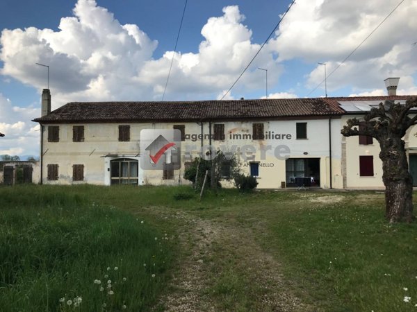 casale in vendita a Villorba in zona Catena
