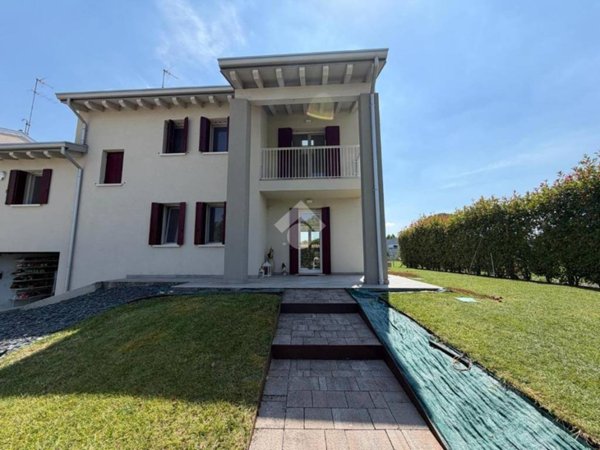 appartamento in vendita a Villorba in zona Lancenigo