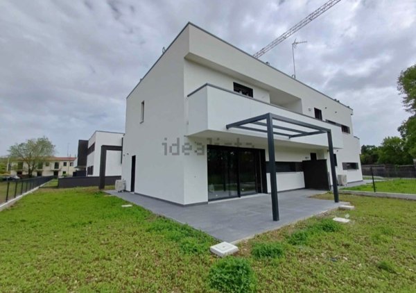 casa indipendente in vendita a Villorba in zona Catena