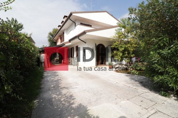 casa indipendente in vendita a Villorba in zona Carità