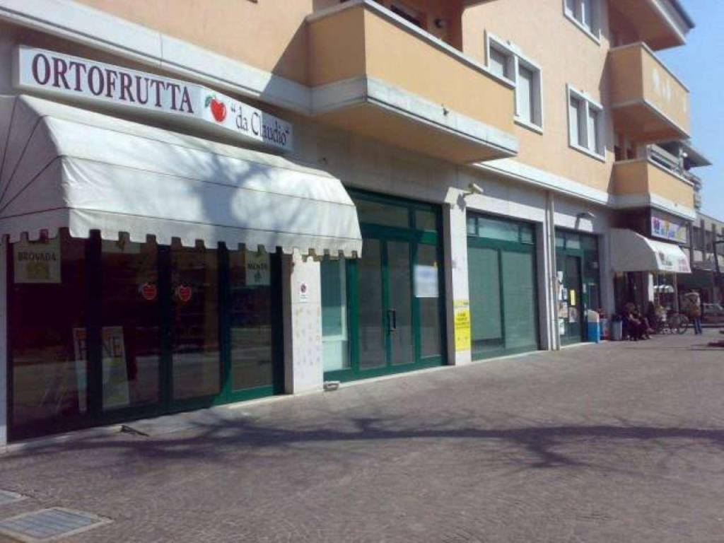 locale di sgombero in vendita a Vittorio Veneto