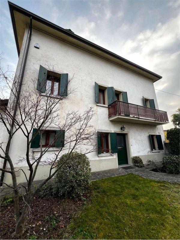 casa semindipendente in vendita a Vittorio Veneto