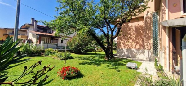 casa indipendente in vendita a Vittorio Veneto