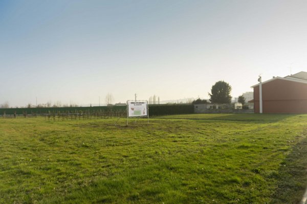 terreno edificabile in vendita a Vittorio Veneto