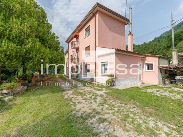 casa indipendente in vendita a Vittorio Veneto