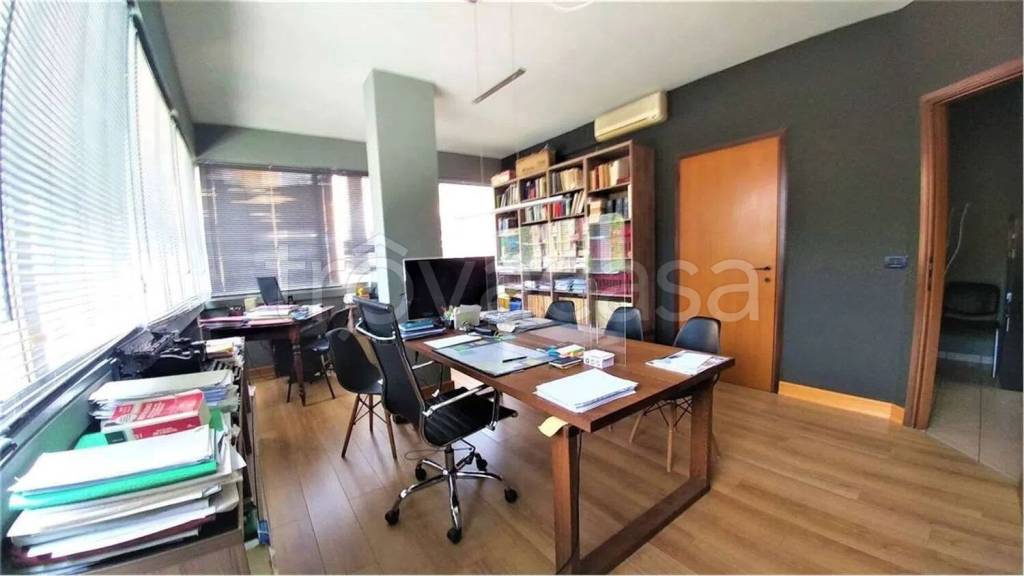 ufficio in vendita a Vittorio Veneto