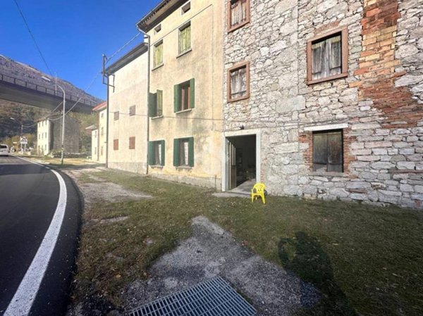 casa indipendente in vendita a Vittorio Veneto