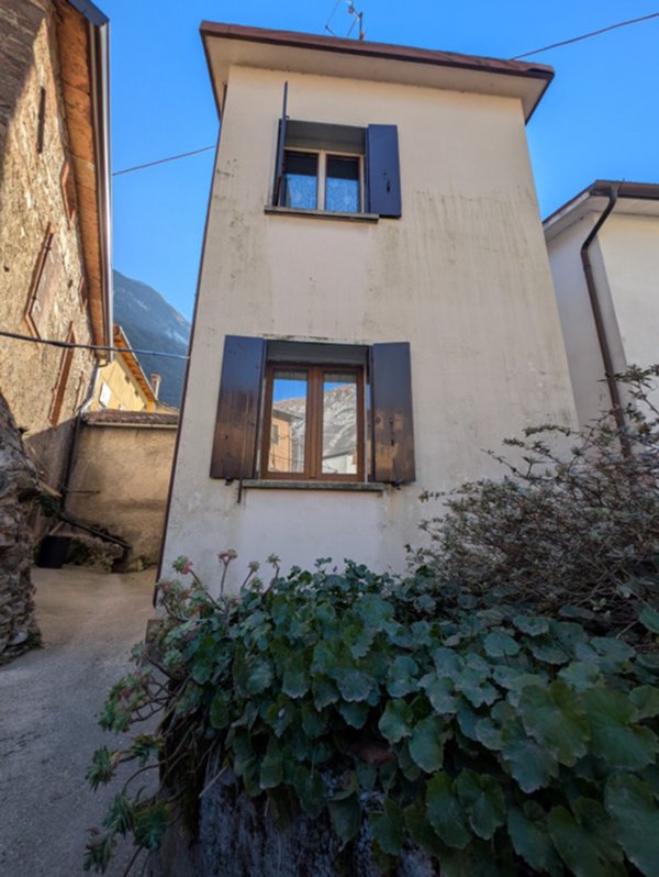 casa indipendente in vendita a Vittorio Veneto