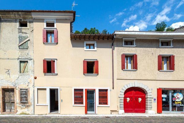 casa indipendente in vendita a Vittorio Veneto