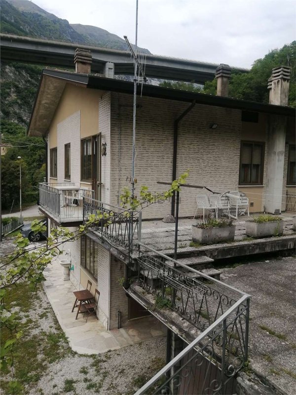 casa indipendente in vendita a Vittorio Veneto
