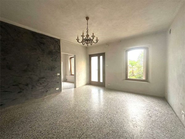 casa indipendente in vendita a Vittorio Veneto