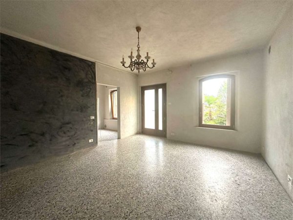 casa indipendente in vendita a Vittorio Veneto
