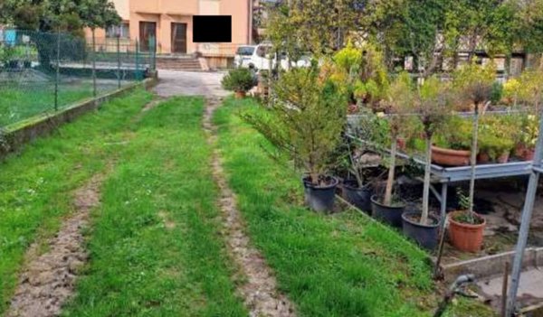 locale di sgombero in vendita a Vittorio Veneto