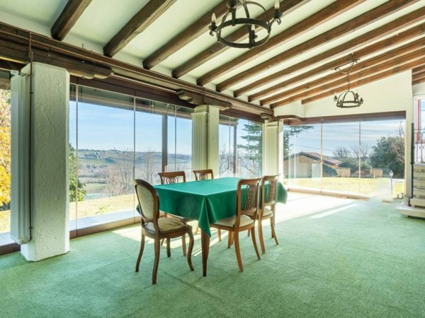 casa indipendente in vendita a Vittorio Veneto