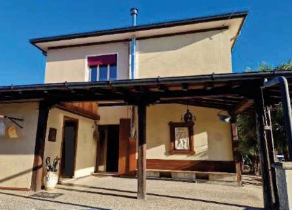 casa indipendente in vendita a Vittorio Veneto