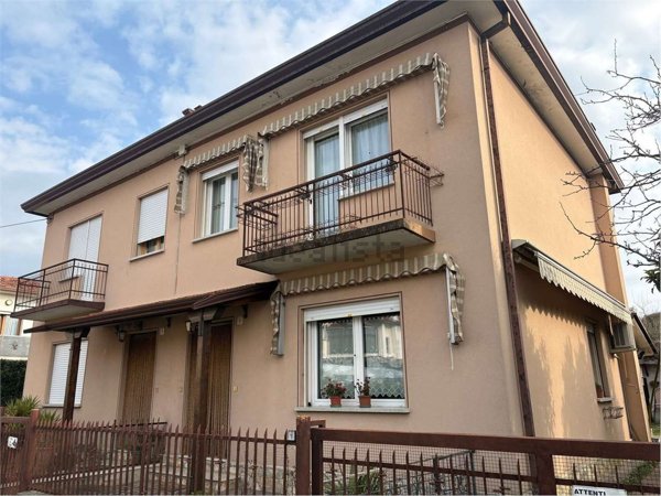 casa indipendente in vendita a Vittorio Veneto