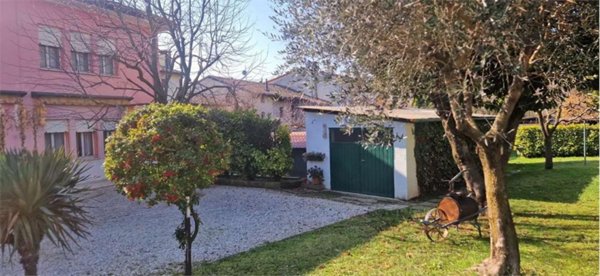 casa indipendente in vendita a Vittorio Veneto