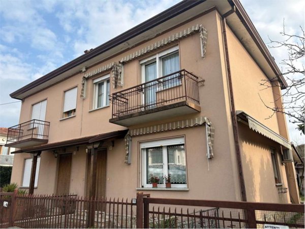 casa indipendente in vendita a Vittorio Veneto