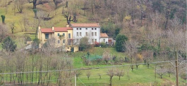 casa indipendente in vendita a Vittorio Veneto
