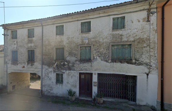 casa indipendente in vendita a Vittorio Veneto