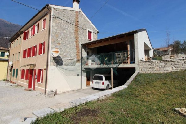 casa indipendente in vendita a Vittorio Veneto