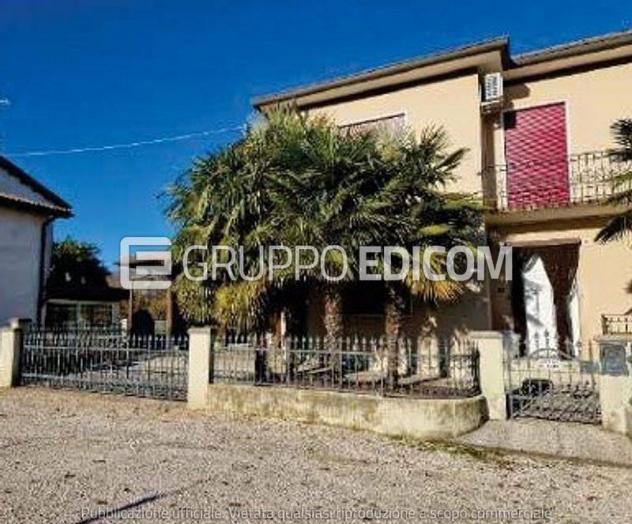 casa indipendente in vendita a Vittorio Veneto