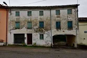 locale di sgombero in vendita a Vittorio Veneto