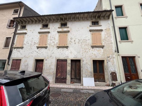 casa indipendente in vendita a Vittorio Veneto