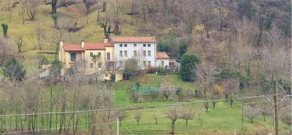 casa indipendente in vendita a Vittorio Veneto