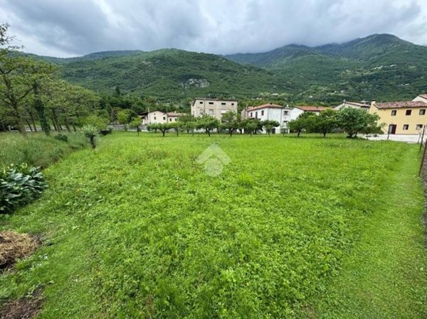 terreno edificabile in vendita a Vittorio Veneto