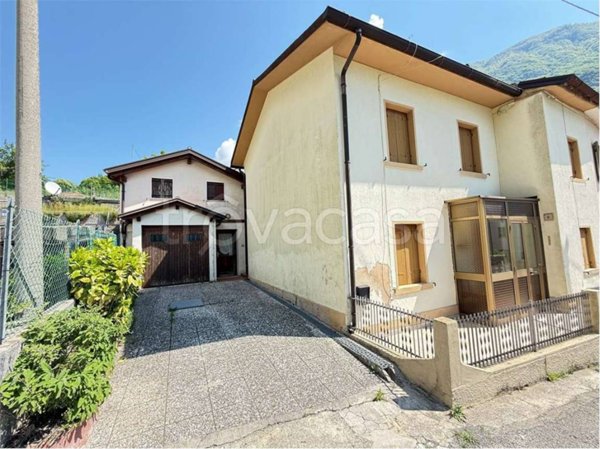 casa indipendente in vendita a Vittorio Veneto