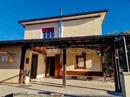 casa indipendente in vendita a Vittorio Veneto
