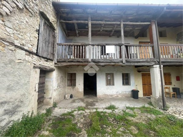 casa indipendente in vendita a Vittorio Veneto