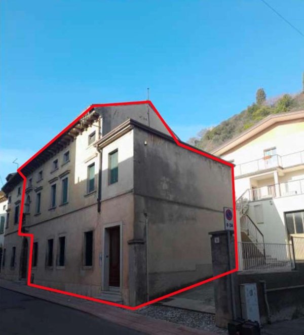 casa indipendente in vendita a Vittorio Veneto