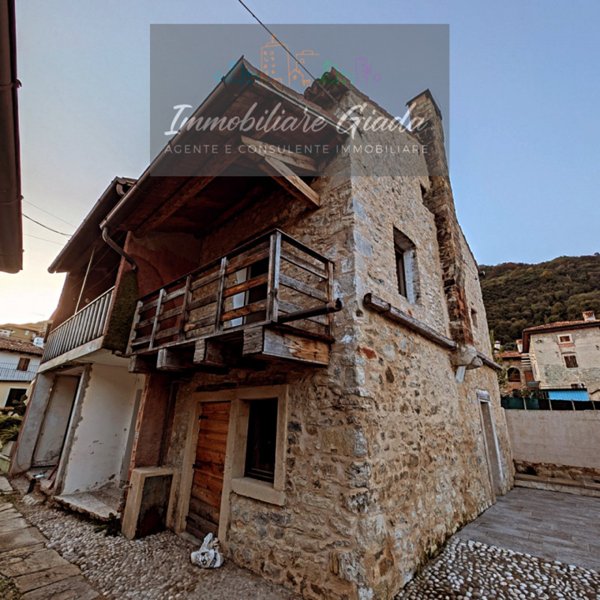 casa indipendente in vendita a Vittorio Veneto