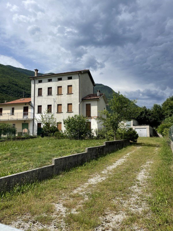 casa indipendente in vendita a Vittorio Veneto
