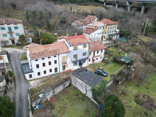 casa indipendente in vendita a Vittorio Veneto