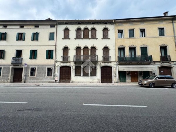 casa indipendente in vendita a Vittorio Veneto