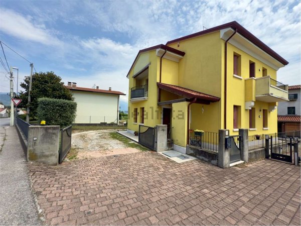 casa indipendente in vendita a Vittorio Veneto