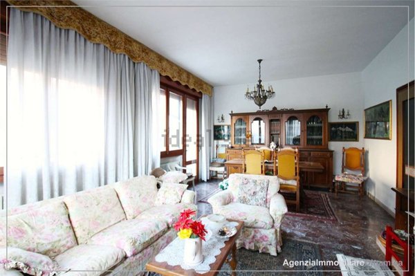 casa indipendente in vendita a Vittorio Veneto