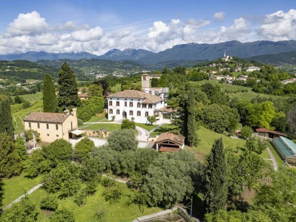 casa indipendente in vendita a Vittorio Veneto
