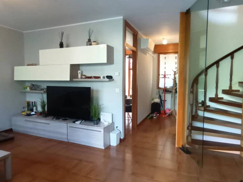 casa indipendente in vendita a Vittorio Veneto