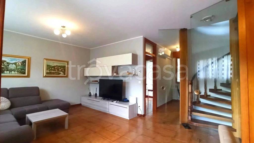 casa indipendente in vendita a Vittorio Veneto